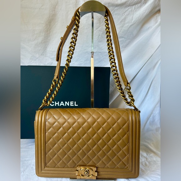 CHANEL Large LEBOY BAG QUILTED LAMBSKIN in Box! - Picture 9 of 17